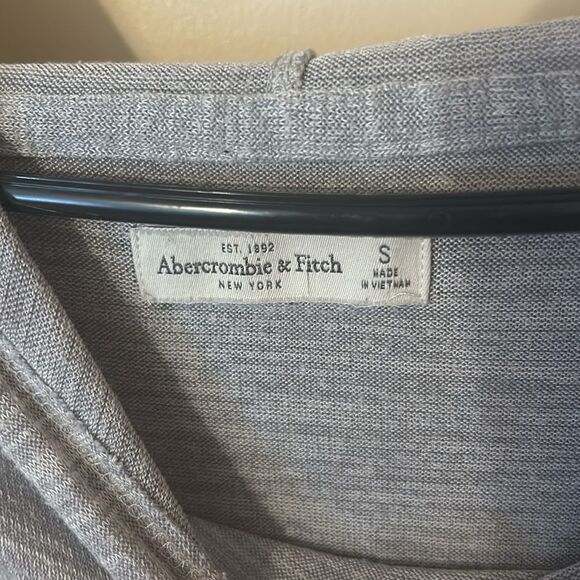 Abercrombie & Fitch High Low Hooded Sweatshirt size small - Picture 4 of 7
